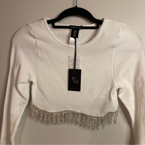 Sincerly Jules Tops - NEW Elegant White Ribbed Crop Top with Silver Fringe Detail Womens medium